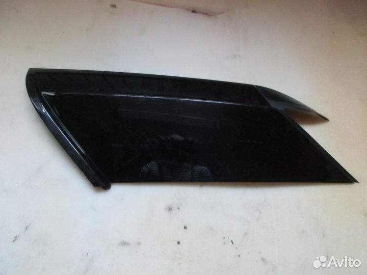 Накладки задних стоек Range Rover Sport 2 L494 44