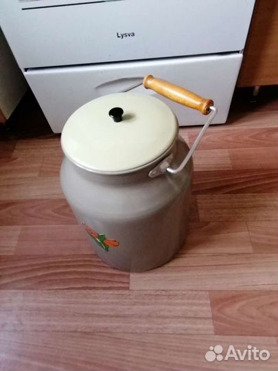 Бидон алюминиевый 8 л ; бидон эмалированный 3 л