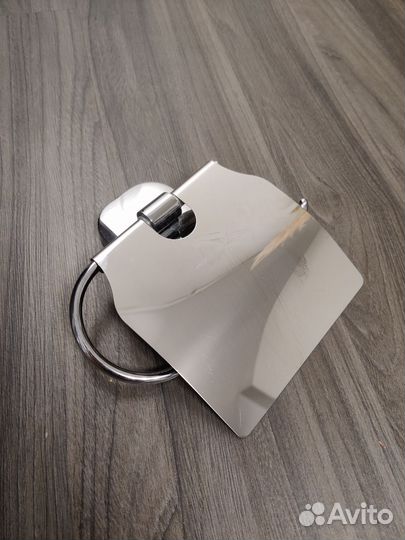 Держатель для туалетной бумаги хромированный