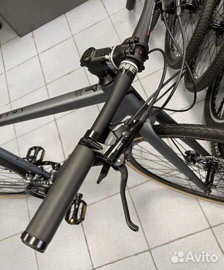 Велосипед шоссейный суперлегкий Шимано гидравлика