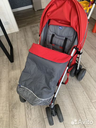 Прогулочная коляска
