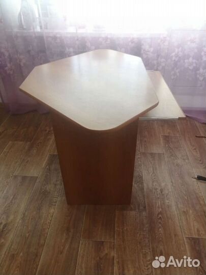 Стол компьютерный