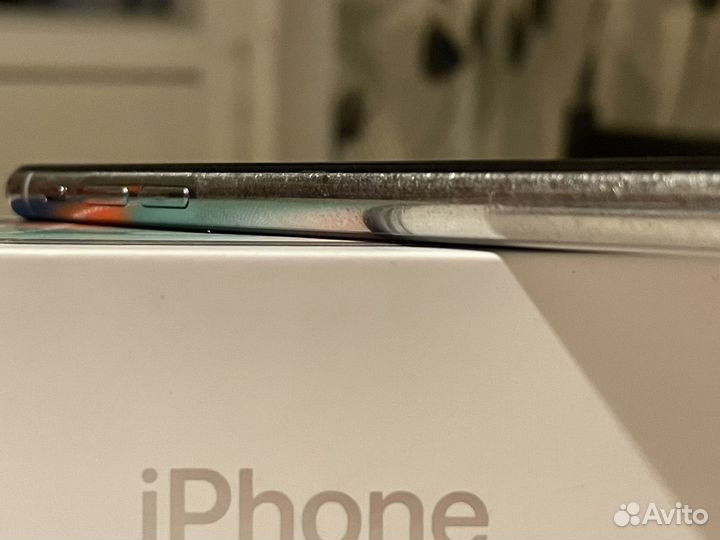 iPhone X, 64 ГБ
