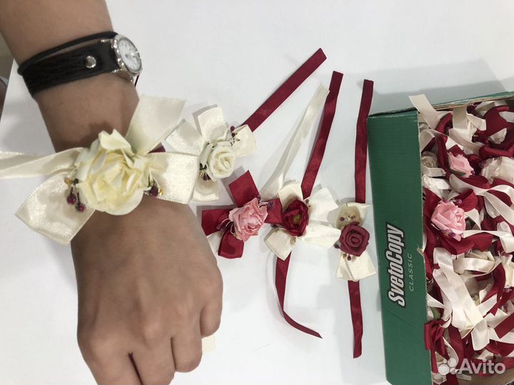 Бутаньерки из цветов