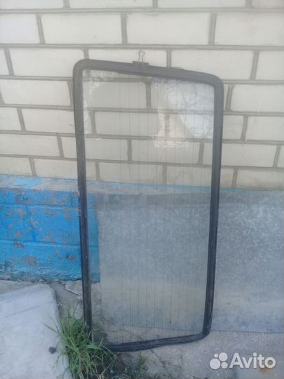 Заднее стекло ваз 2104