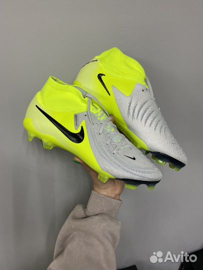 Футбольные бутсы Nike Phantom Luna 2