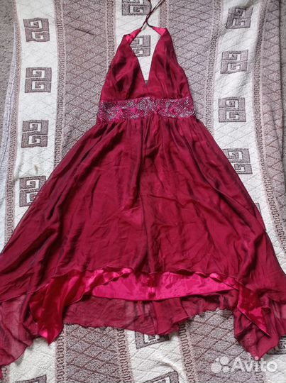 Платье 42-44 много