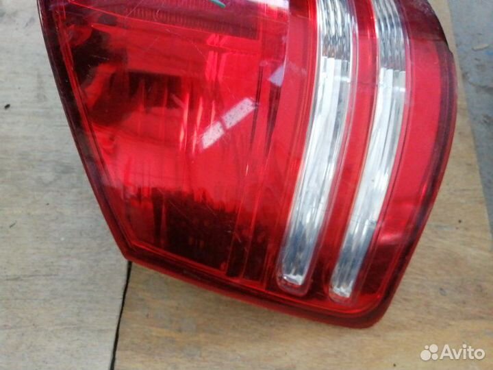 Стоп-сигнал задний правый Toyota Alphard ANH10