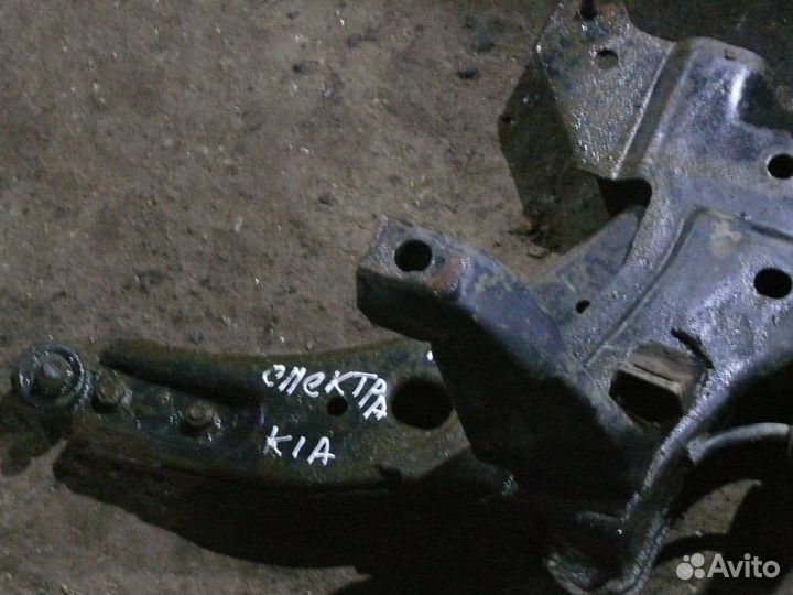 Моторная балка Kia Spectra 2007 г 1,6 л