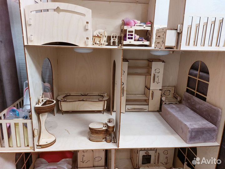 Домик кукольный