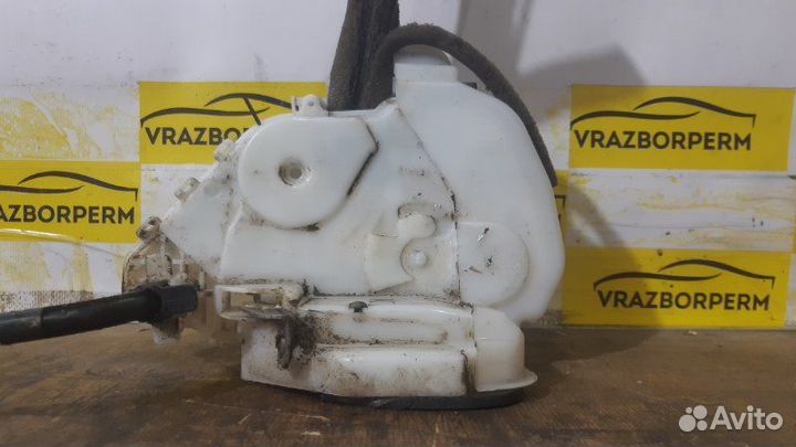 Замок двери передний левый Honda Pilot J35Z4 2009