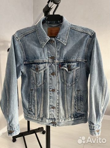 Джинсовая куртка женская levis