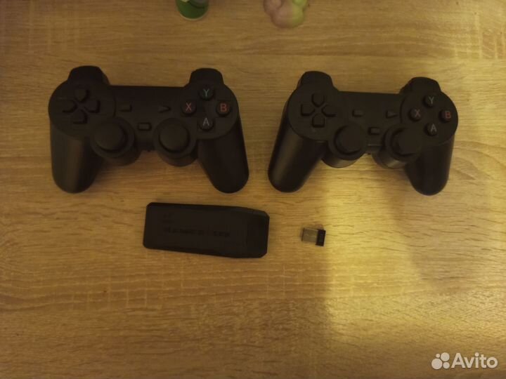 Игровая консоль