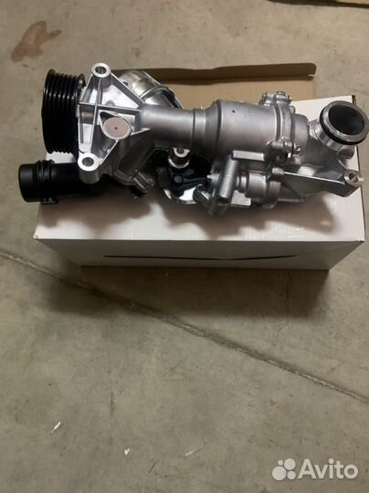 Помпа охлаждения Мерседес ом274
