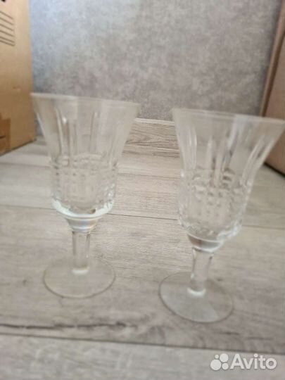 Бокалы фужеры стаканы