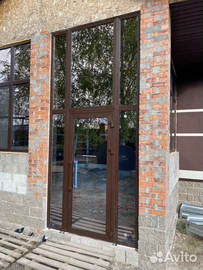 Алюминевые двери входные группы