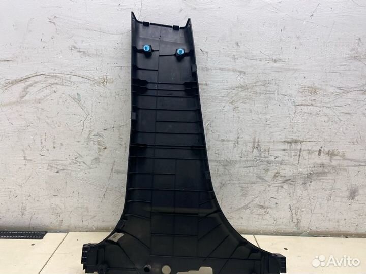 Обшивка стойки правая Hyundai Ix 35 G4kdcu675848