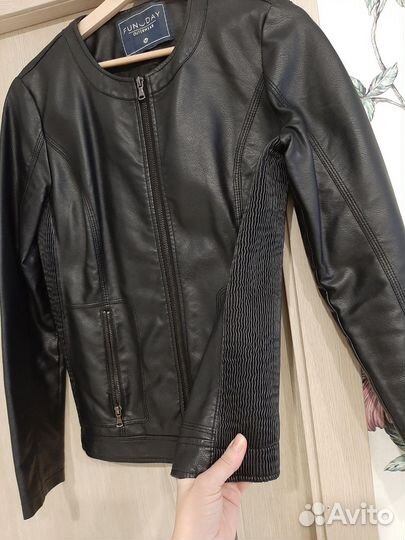 Кожаная куртка женская размер М