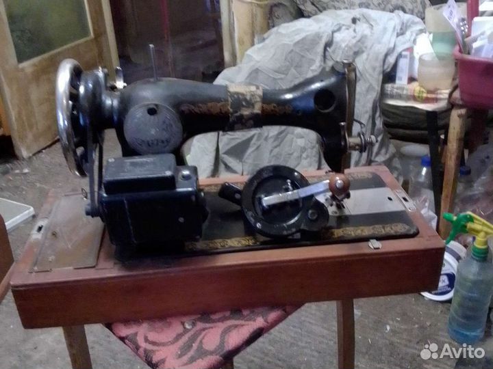 Швейная машина Подольский завод с электроприводом