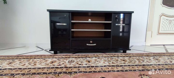 Тумба под телевизор бу