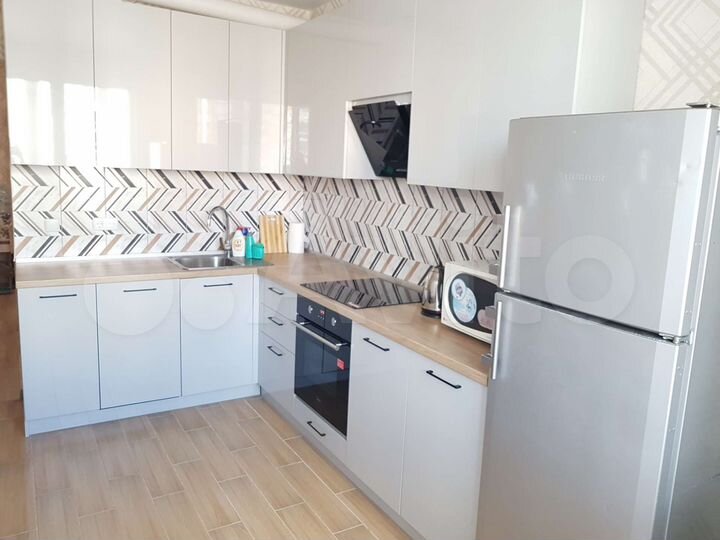 2-к. квартира, 60 м², 4/10 эт.
