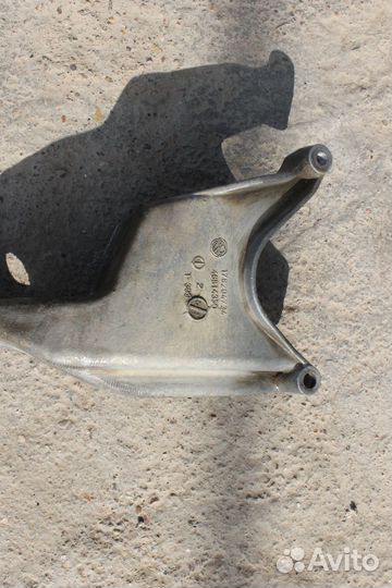 Fiat Albea 1.4 Кронштейн крепления двс, МКПП