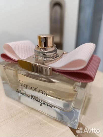 Salvatore Ferragamo Signorina 50мл. Оригинал