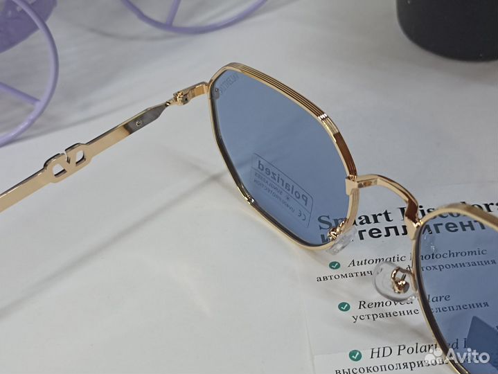 Солнцезащитные очки Valentino 0145