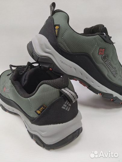 Кроссовки Columbia (термо )размеры 48 - 50