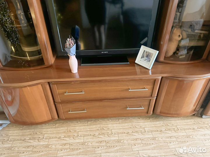 Стенка в гостиную