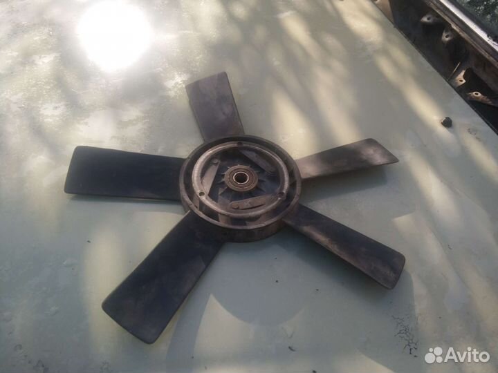 Вентилятор охлаждения на Мерседес W124 M102