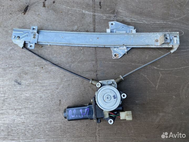 Стеклоподъемник задний правый Pajero 2