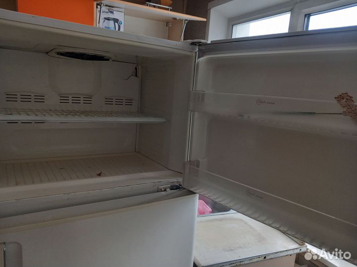 Холодильник на запчасти