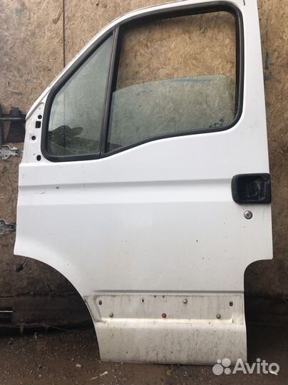 Передняя водителькая двреь Renault Master