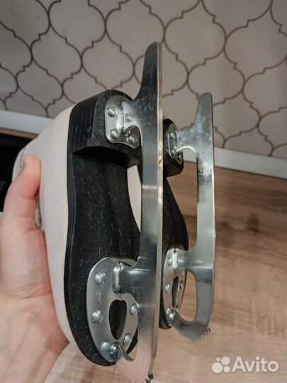 Коньки фигурные детские 28 размер