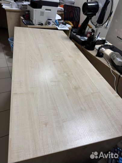 Компьютерный стол б/у 140х70 см