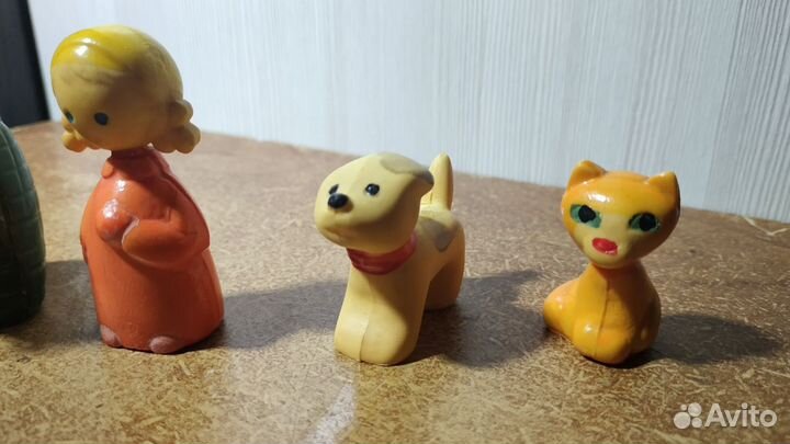 Игрушки СССР колкий пластик