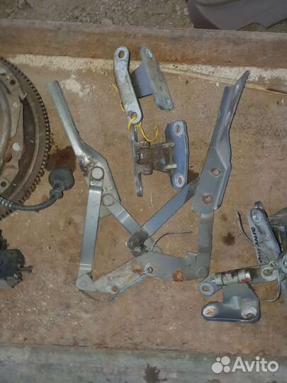 Петли капота двери на Иран ходро саманд 06г