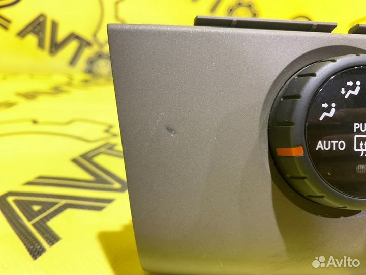 Блок управления климат-контролем Nissan Tiida