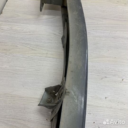 Усилитель перед бампера Renault laguna 2