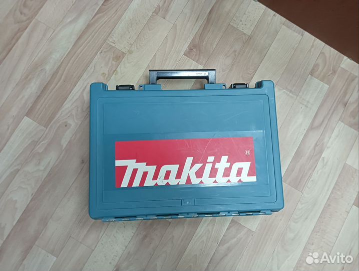 Отбойный молоток makita