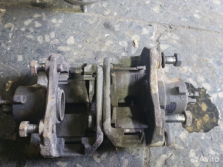 Суппорт передний nissan primera p12