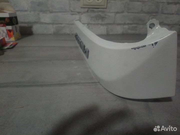 Ресничка toyota carina AT212 правая