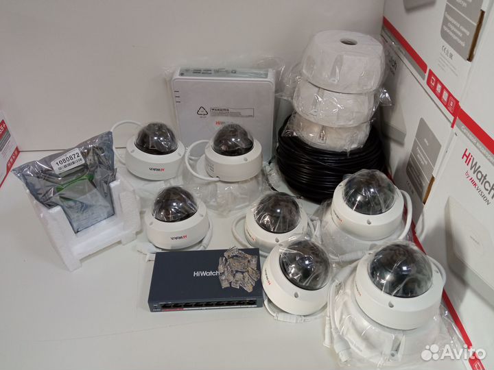 Комплект видеонаблюдения HiWatch 7купольных камер