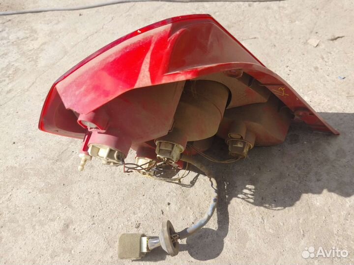 Фонарь задний правый Chevrolet Aveo t200 хэтчбек