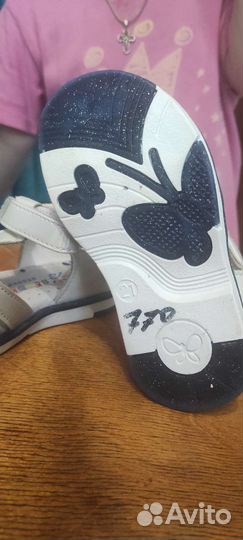 Продам детские сандалики