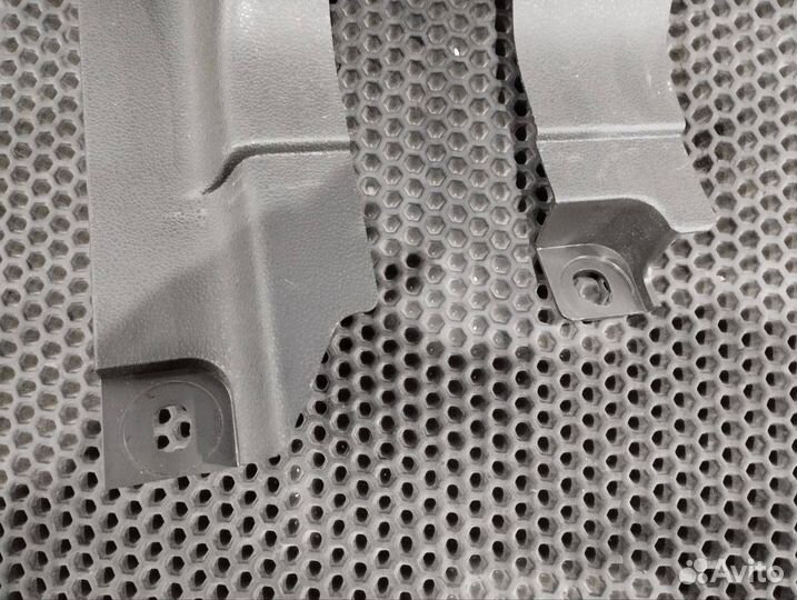 Декоративная накладка торпедо Volvo FH5 82390849