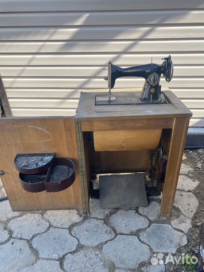 Швейная машинка