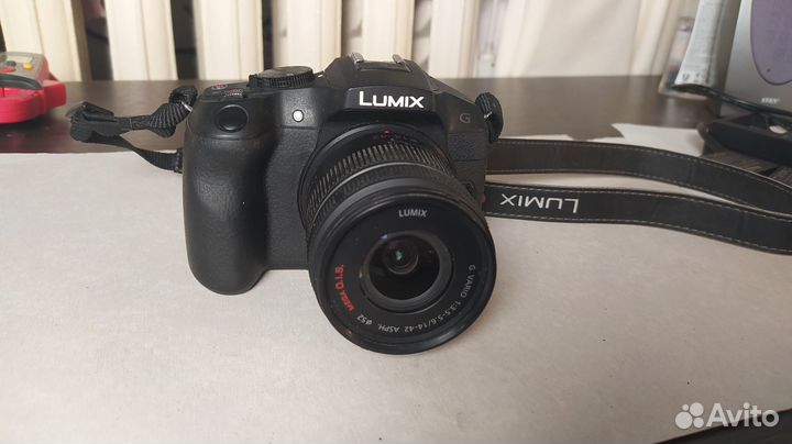 Panasonic Lumix dmc g6 + 14-42 Kit