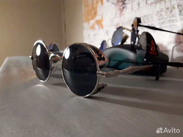 Очки солнцезащитные